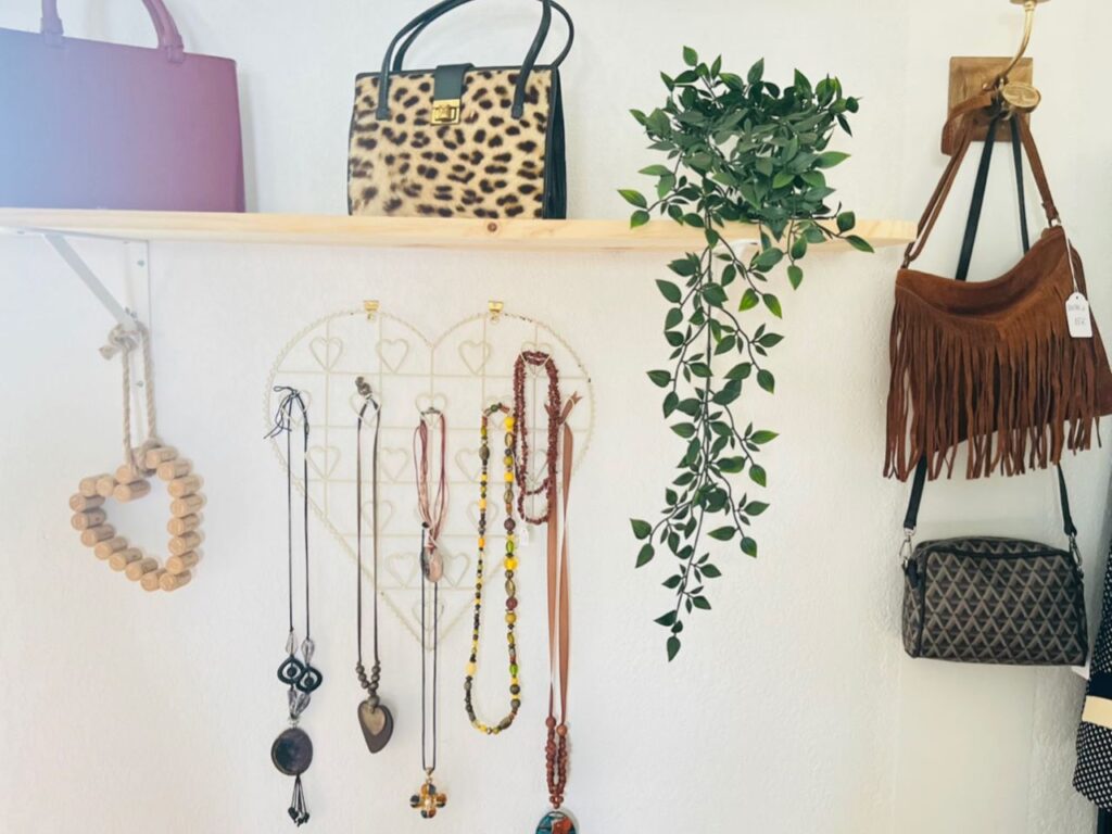 Accessoires Sacs Bijoux Boutique Les Louises Le Crès